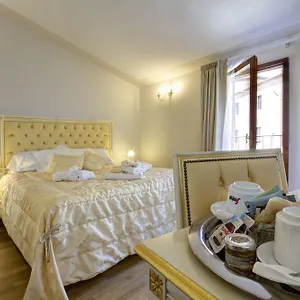 In Superior Hotel Volterra
